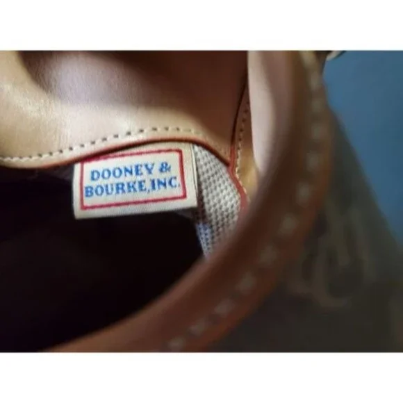 Pre-owned Dooney & Bourke Leather Hobo Handbag 1 Zipper Pocket Buckle Closure - Picture 9 of 13